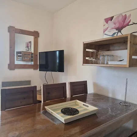Le Bellevue, 50m Lac, Piscine, Parking, Wifi, Baignade Surveillee شقة
