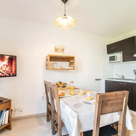 Le Bellevue, 50m Lac, Piscine, Parking, Wifi, Baignade Surveillee *